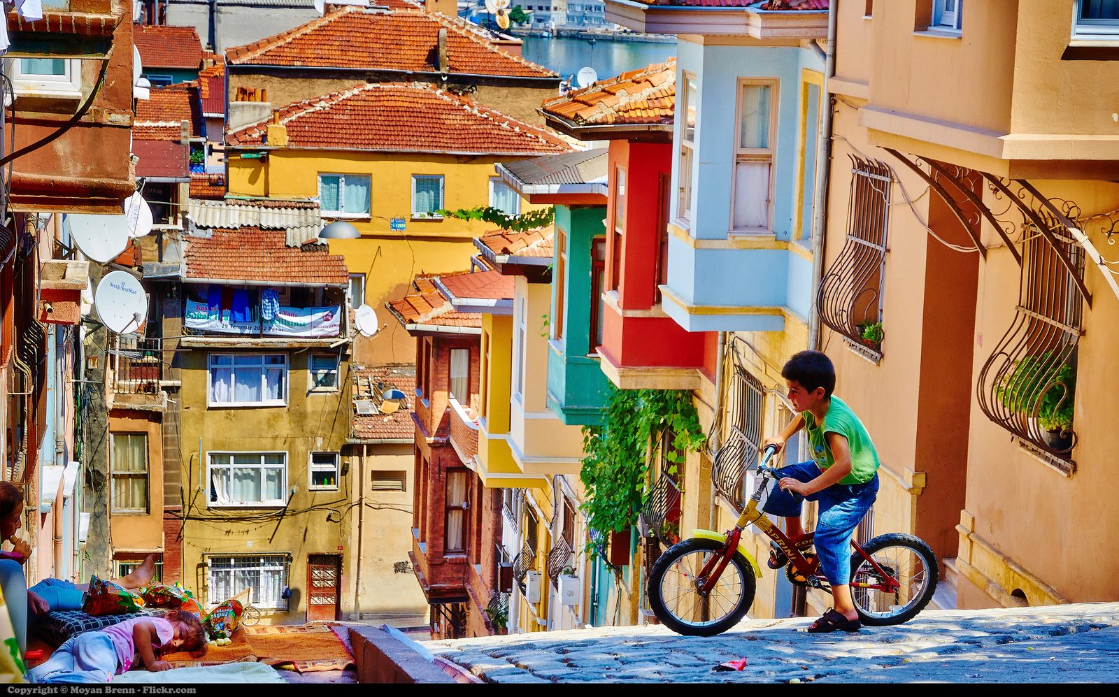 Picture of a street in Balata, Istanbul.