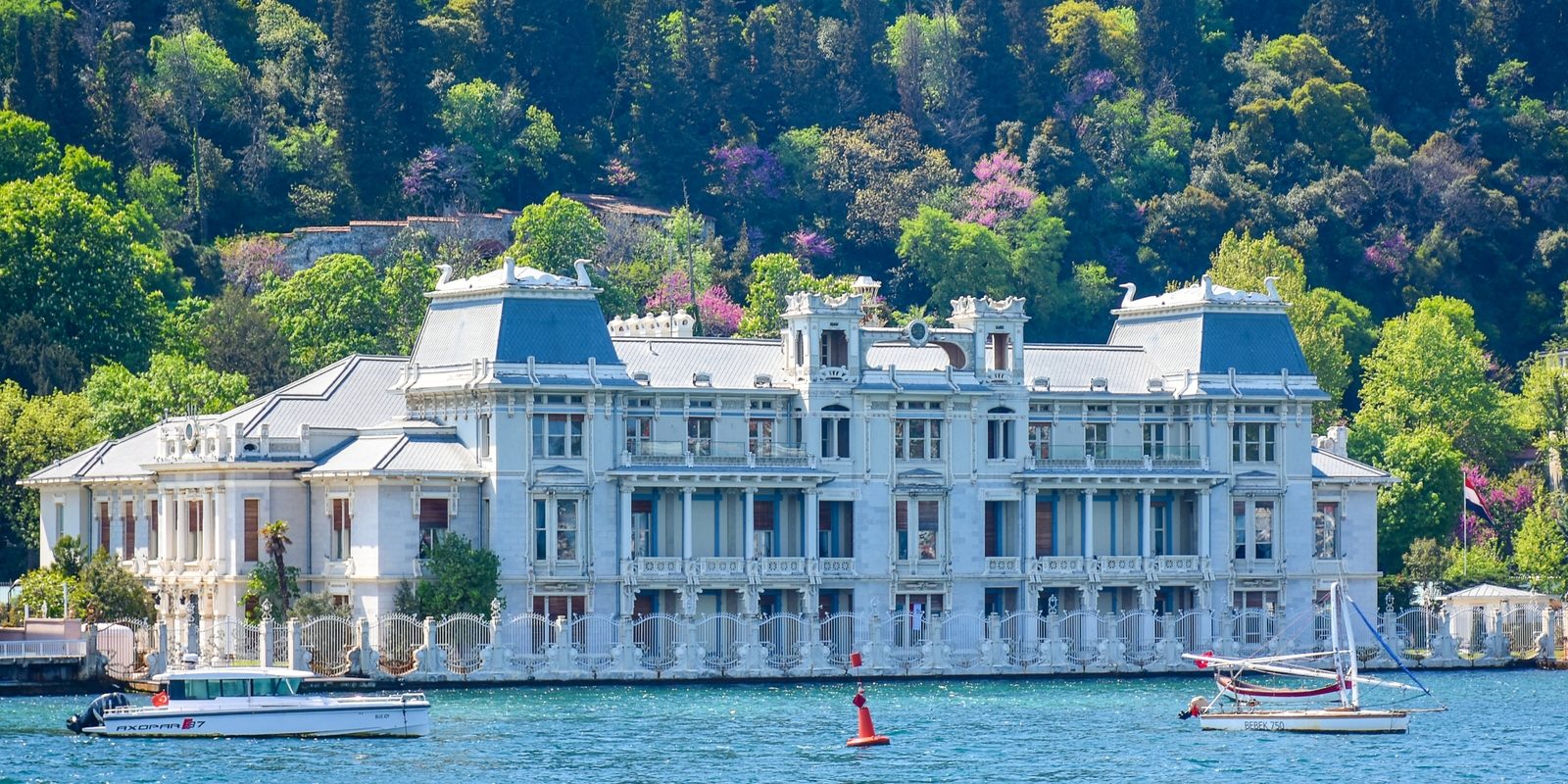 Picture of the Egyptian Consulate by the Bosphorus in Bebek, Istanbul.