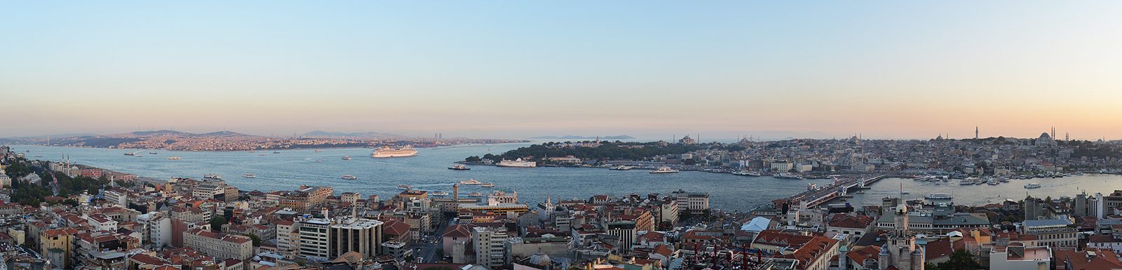 Picture of Sultanahmet seen from Beyoğlu, Istanbul.