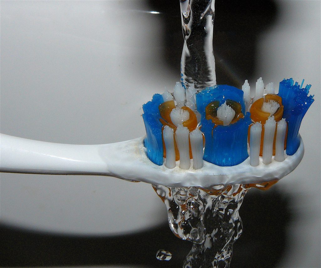 Image about whether drinking Istanbul's tap water is safe or not.