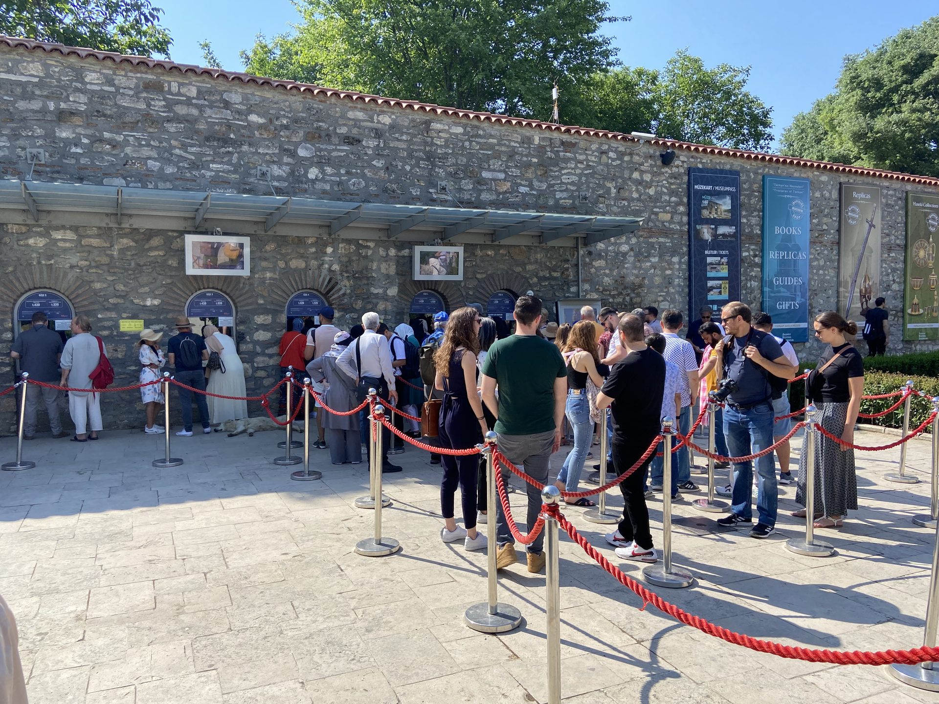 Ticket office with red-rope queue at Topkapi Palace, Istanbul
