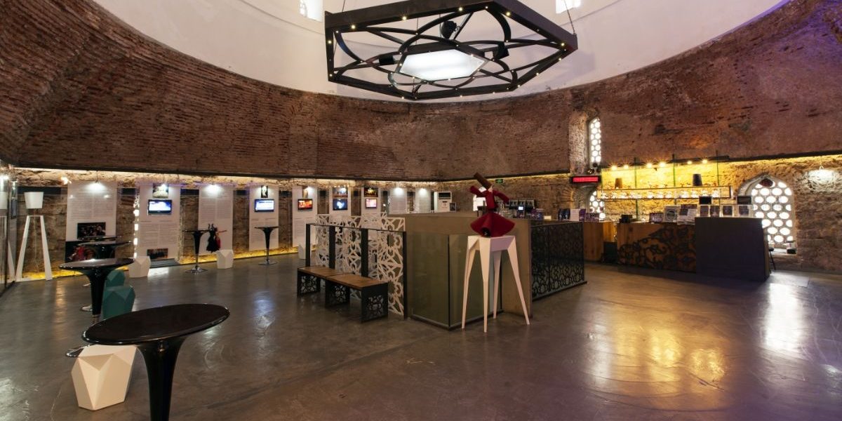 Picture of foyer at Hodjapasha.